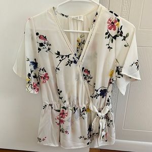 Sienna Sky Peplum Floral Top White V Neck Tie Waist Blouse Floral